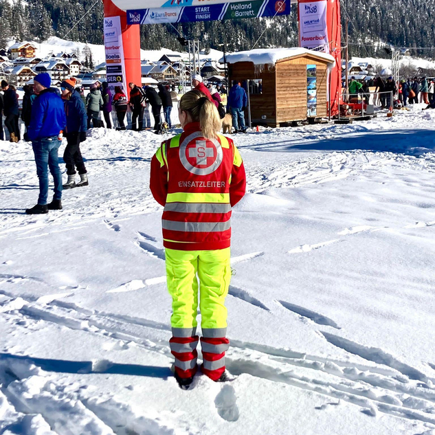 Sanitätsdienst am Weißensee während Eislauf-Veranstaltung